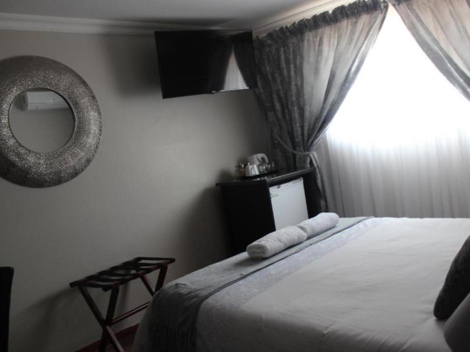 The Willow Tree Guesthouse Klerksdorp Exterior photo