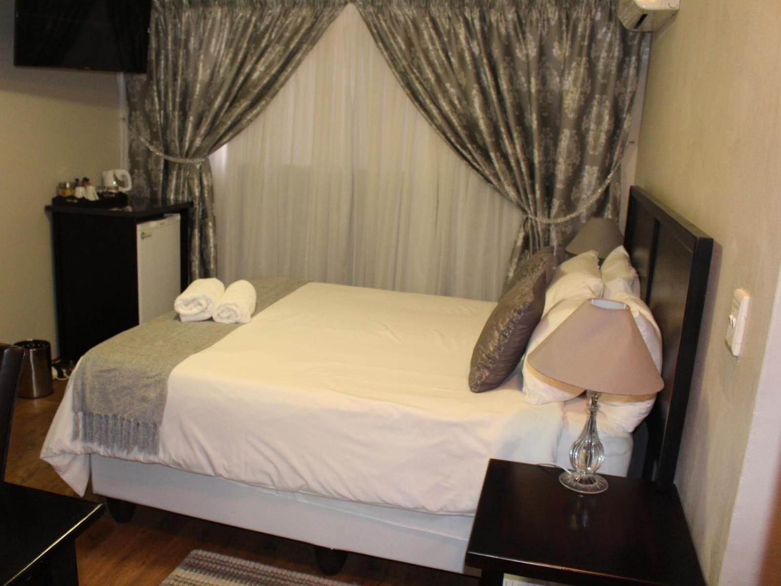 The Willow Tree Guesthouse Klerksdorp Room photo