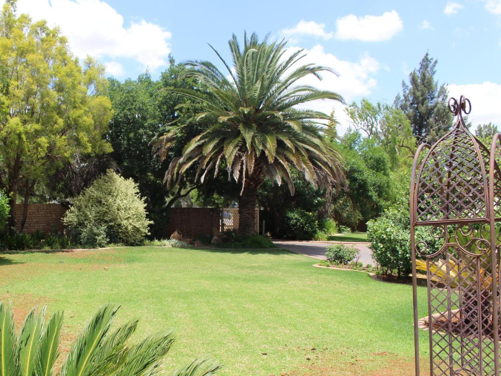 The Willow Tree Guesthouse Klerksdorp Exterior photo