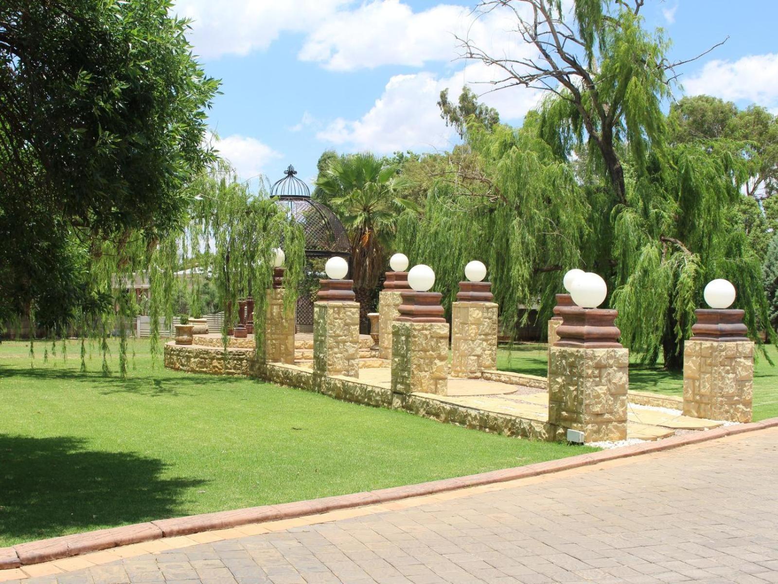 The Willow Tree Guesthouse Klerksdorp Exterior photo